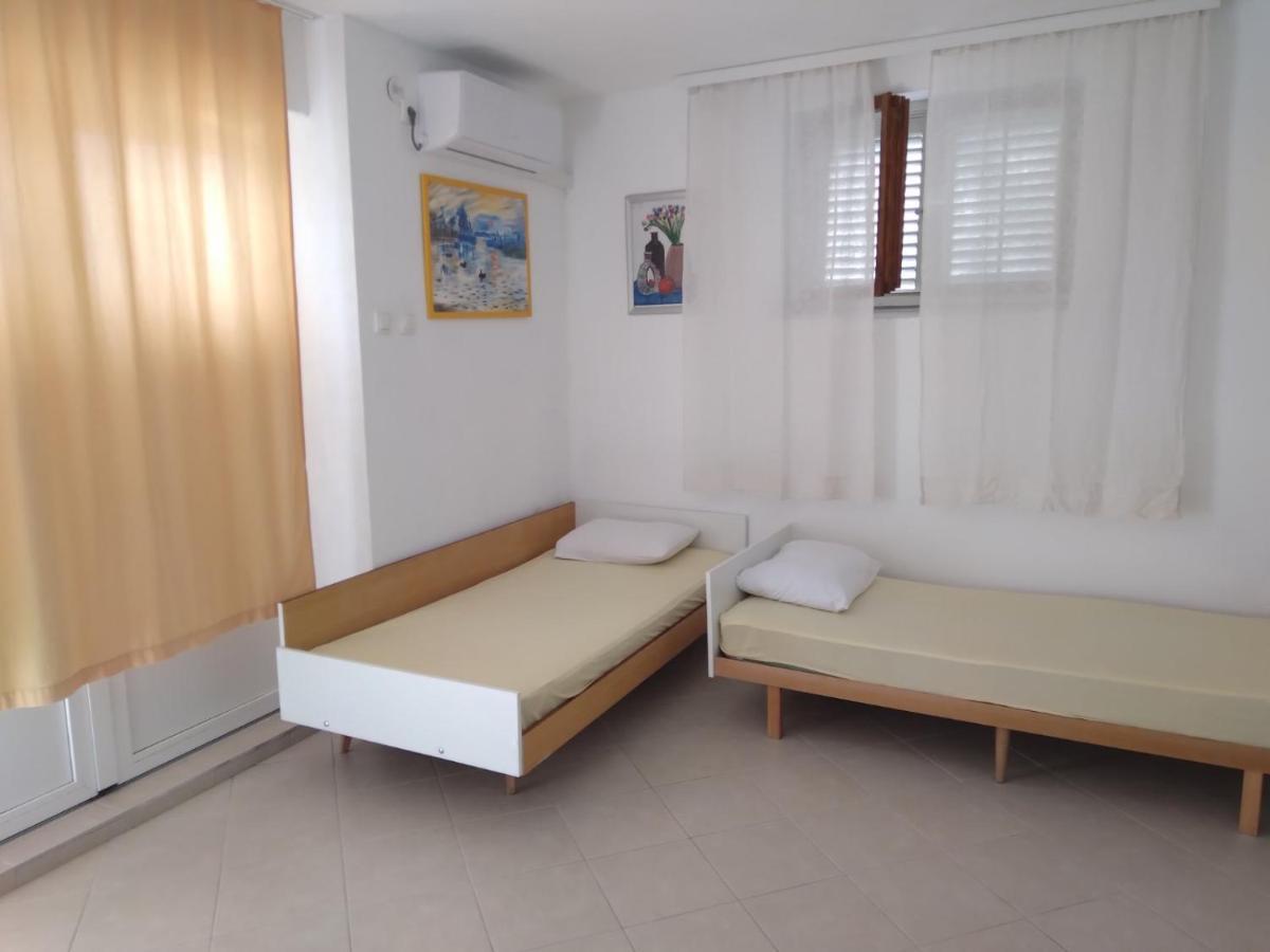 Apartment Perla - 150M From The Sea Novi Vinodolski Esterno foto